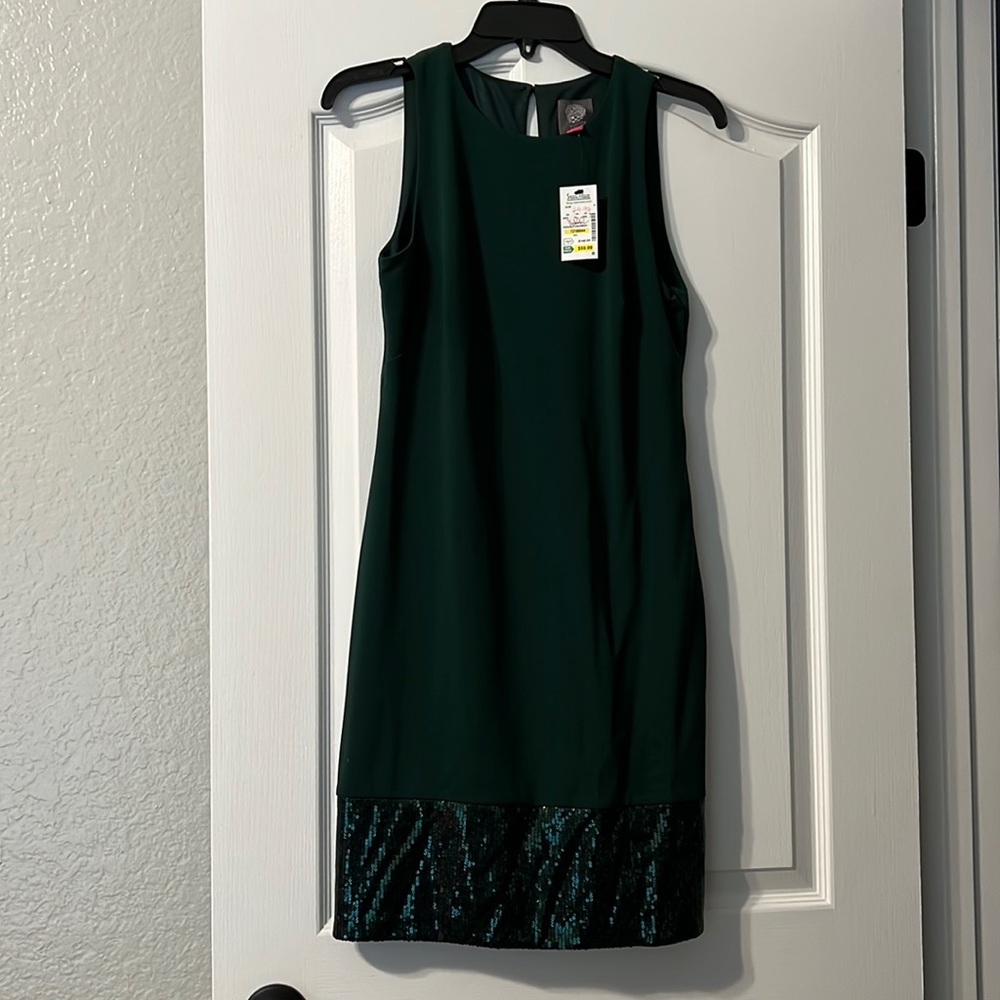 Elegant pencil emerald green dress with sparkle hem